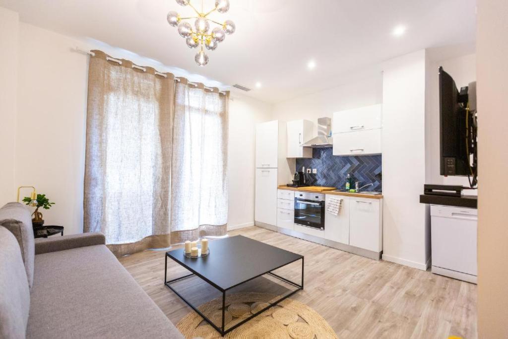 Apartment 3 Min A Pied De La Gare St Charles - 3 Avec Clim, Sdb Et Tv