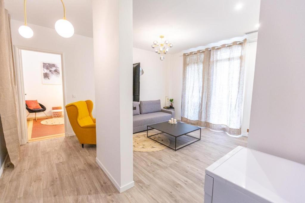 3 Min A Pied De La Gare St Charles - 3 Avec Clim, Sdb Et Tv Apartment